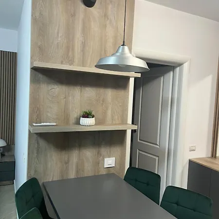 Appartement No 818 *